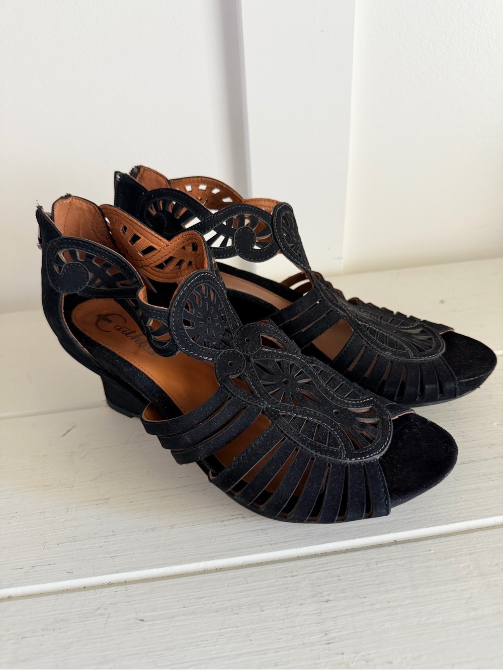Earthies Caradonna Black Leather Laser Cutout Boho Wedge Comfort Sandals 8